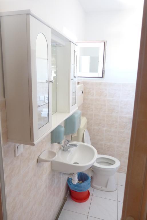 Hotel Família Panzió Pannonhalma Habitación foto